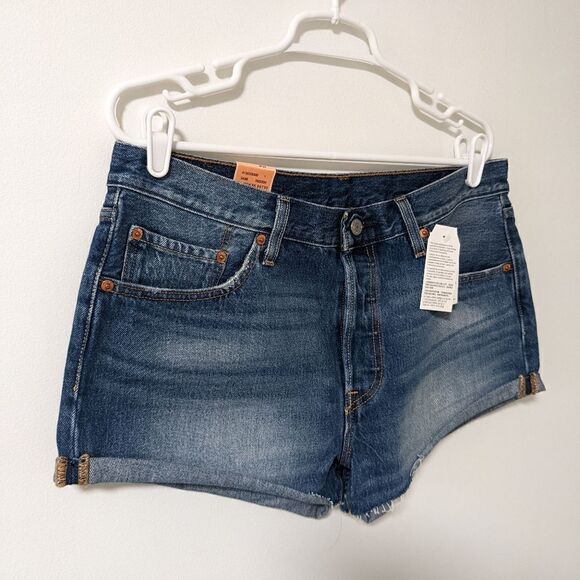 NWT Levi's 501 Women's Straight Leg Button Fly Jean Shorts - Picture 2 of 7